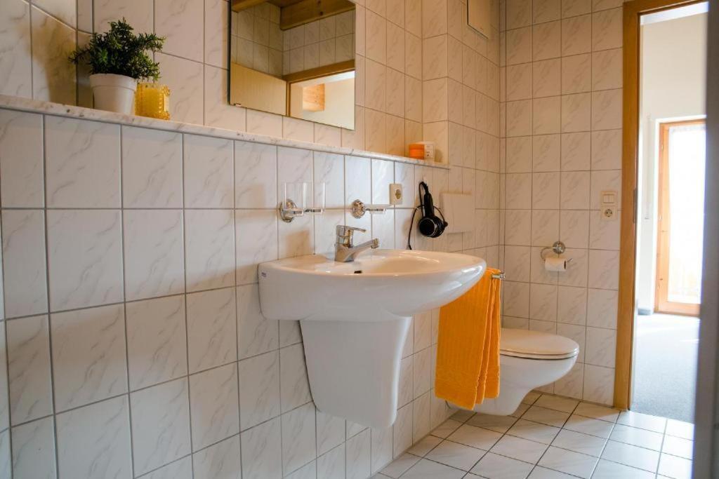 Gaestehaus St. Martin ジプリンゲン エクステリア 写真